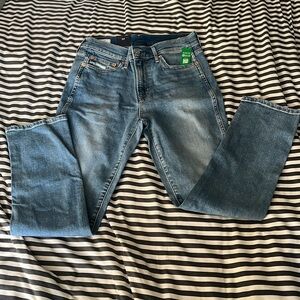 $10 denim! NWT Gap Vintage Slim Mid Rise